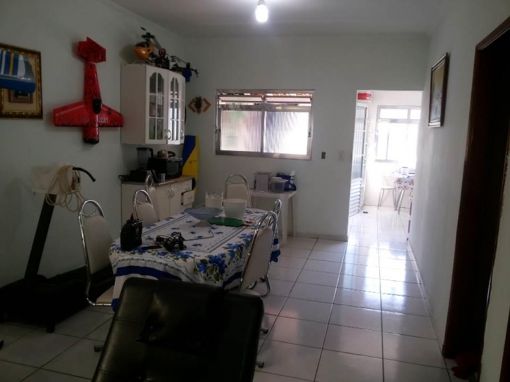 Casa, 3 quartos, 200 m² - Foto 10