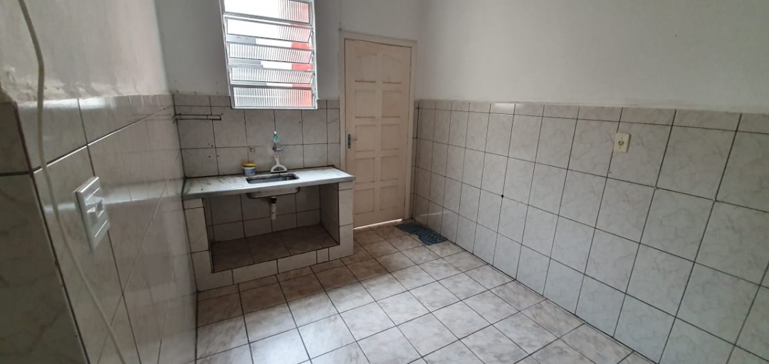 Casa para alugar com 2 quartos, 90m² - Foto 6