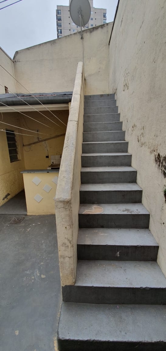 Casa para alugar com 2 quartos, 90m² - Foto 13