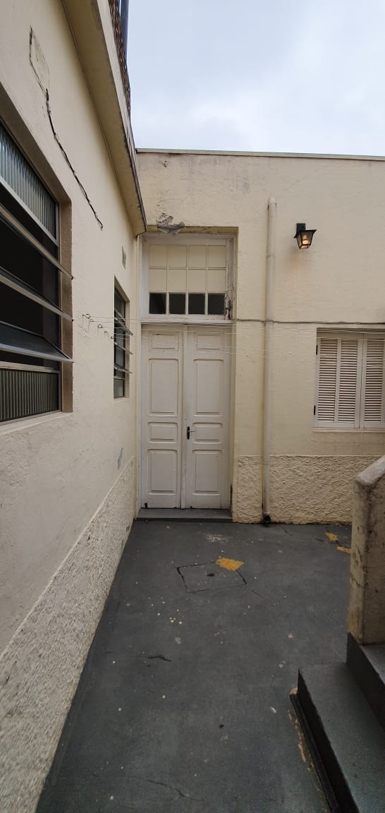 Casa para alugar com 2 quartos, 90m² - Foto 12