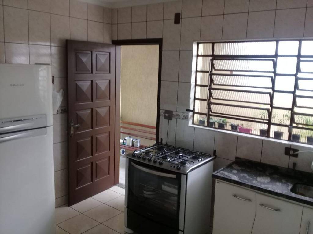 Casa à venda com 4 quartos, 160m² - Foto 6