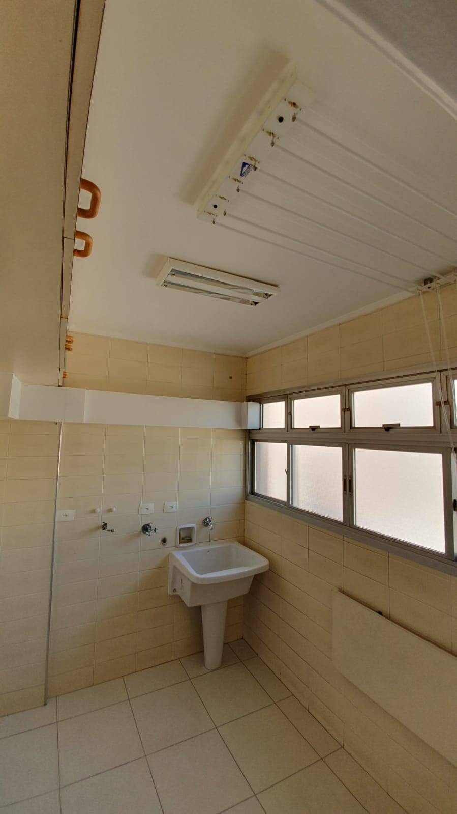 Apartamento para alugar com 3 quartos, 105m² - Foto 17