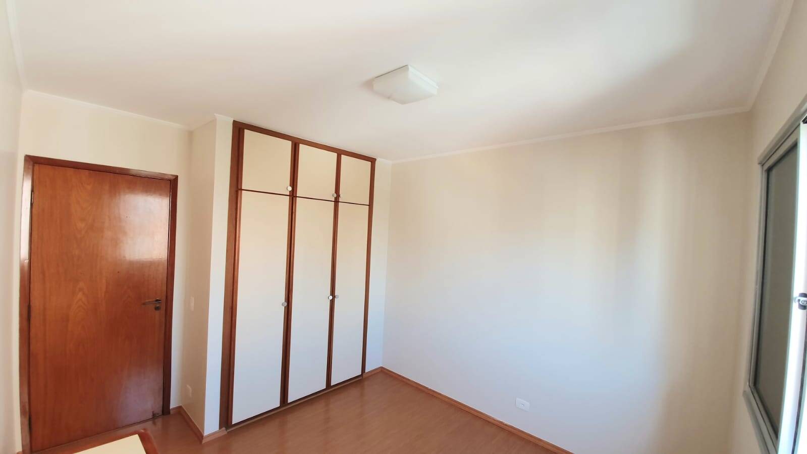 Apartamento para alugar com 3 quartos, 105m² - Foto 6