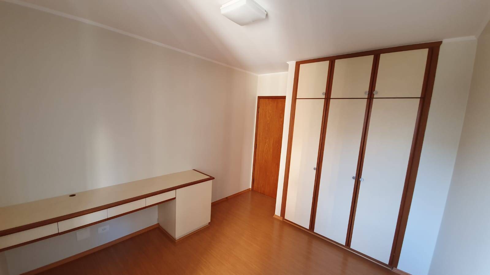 Apartamento para alugar com 3 quartos, 105m² - Foto 12