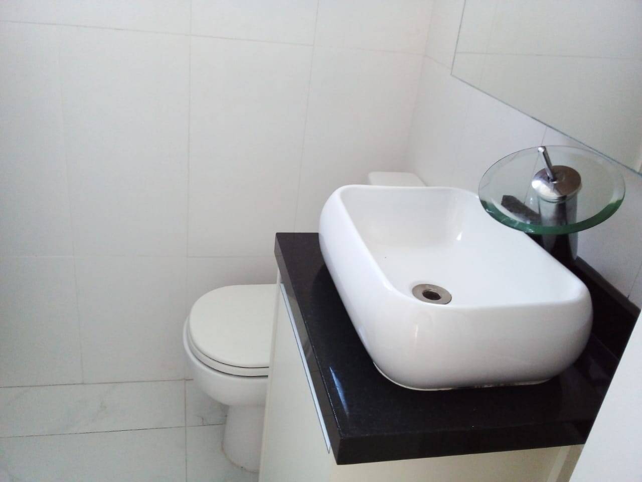 Apartamento para alugar com 2 quartos, 65m² - Foto 13