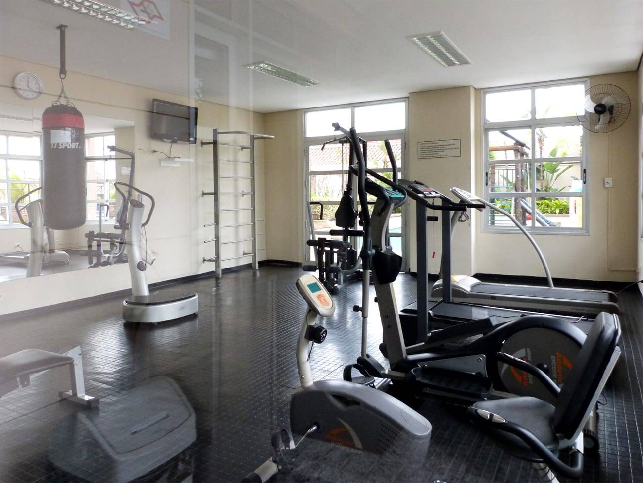 Apartamento para alugar com 3 quartos, 97m² - Foto 5
