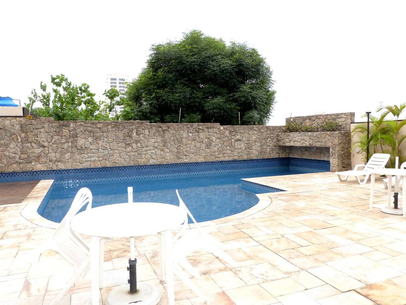 Apartamento para alugar com 3 quartos, 97m² - Foto 11