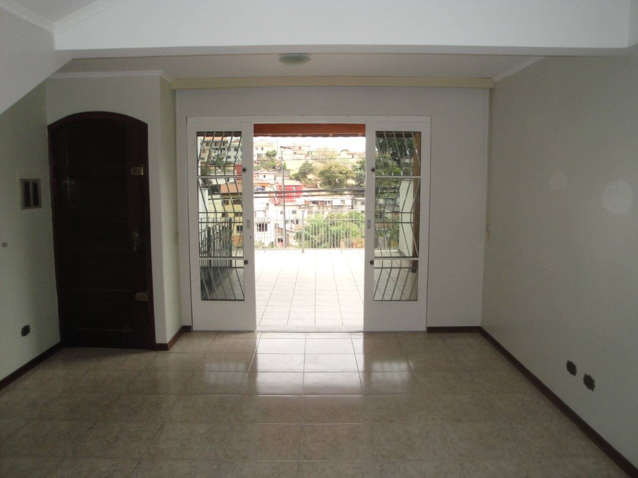 Casa, 3 quartos, 1368 m² - Foto 2