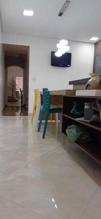 Sobrado, 3 quartos, 180 m² - Foto 1