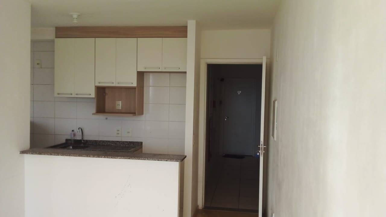 Apartamento à venda e aluguel com 3 quartos, 45m² - Foto 2