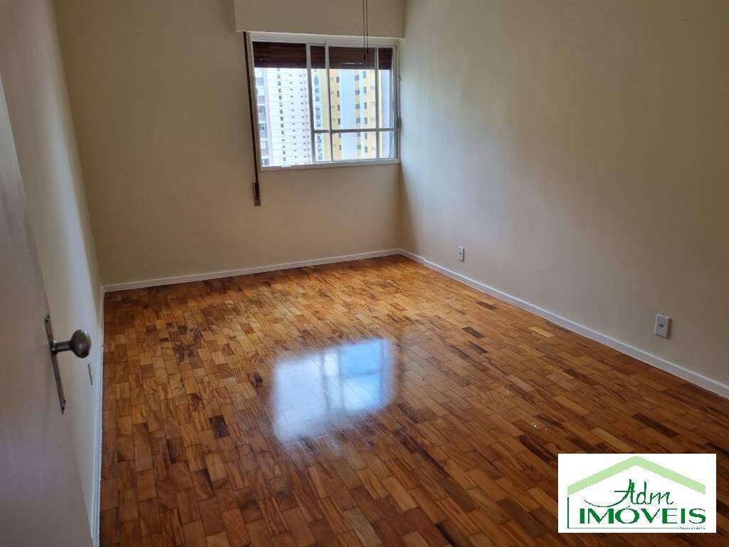 Apartamento para alugar com 4 quartos, 140m² - Foto 10