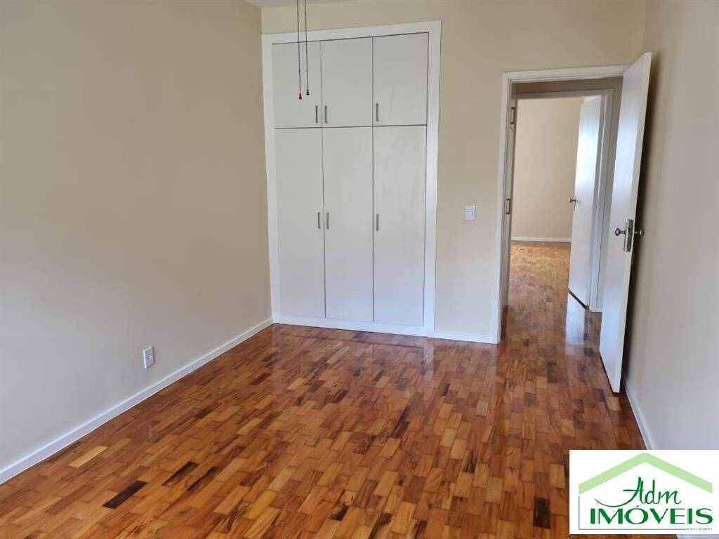 Apartamento para alugar com 4 quartos, 140m² - Foto 12
