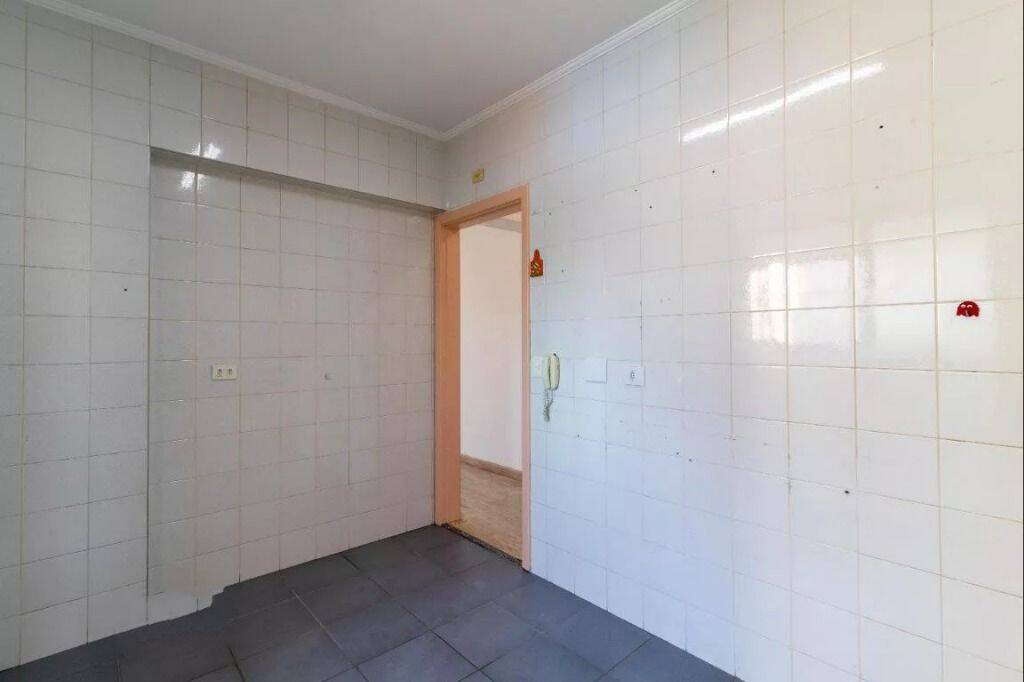 Apartamento para alugar com 3 quartos, 83m² - Foto 10