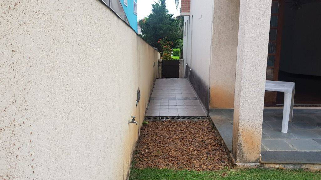 Casa, 4 quartos, 252 m² - Foto 2
