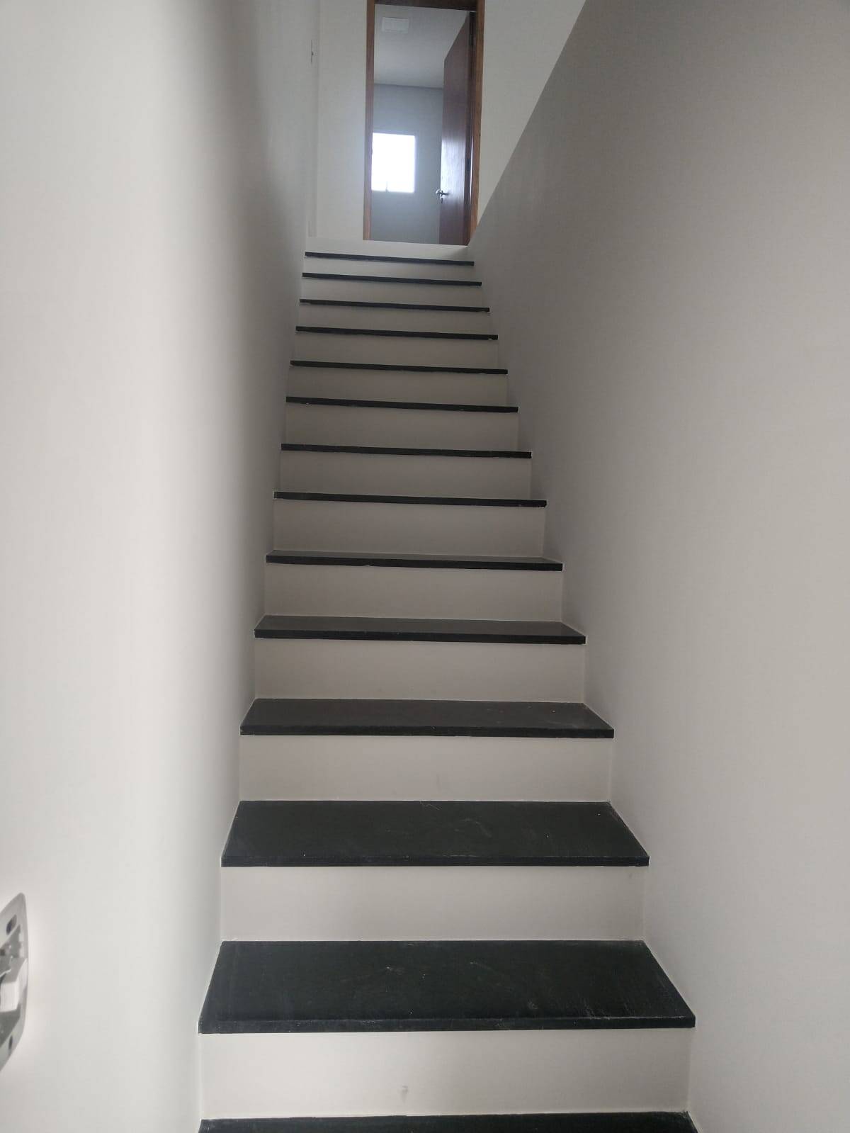 Sobrado à venda com 3 quartos, 200m² - Foto 4