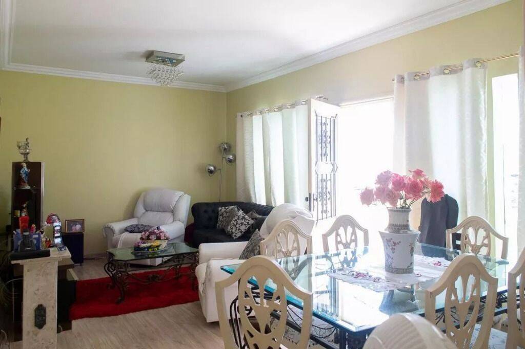 Casa, 3 quartos, 188 m² - Foto 1