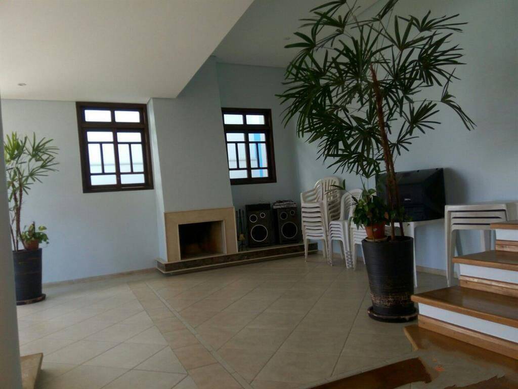 Casa, 4 quartos, 300 m² - Foto 9