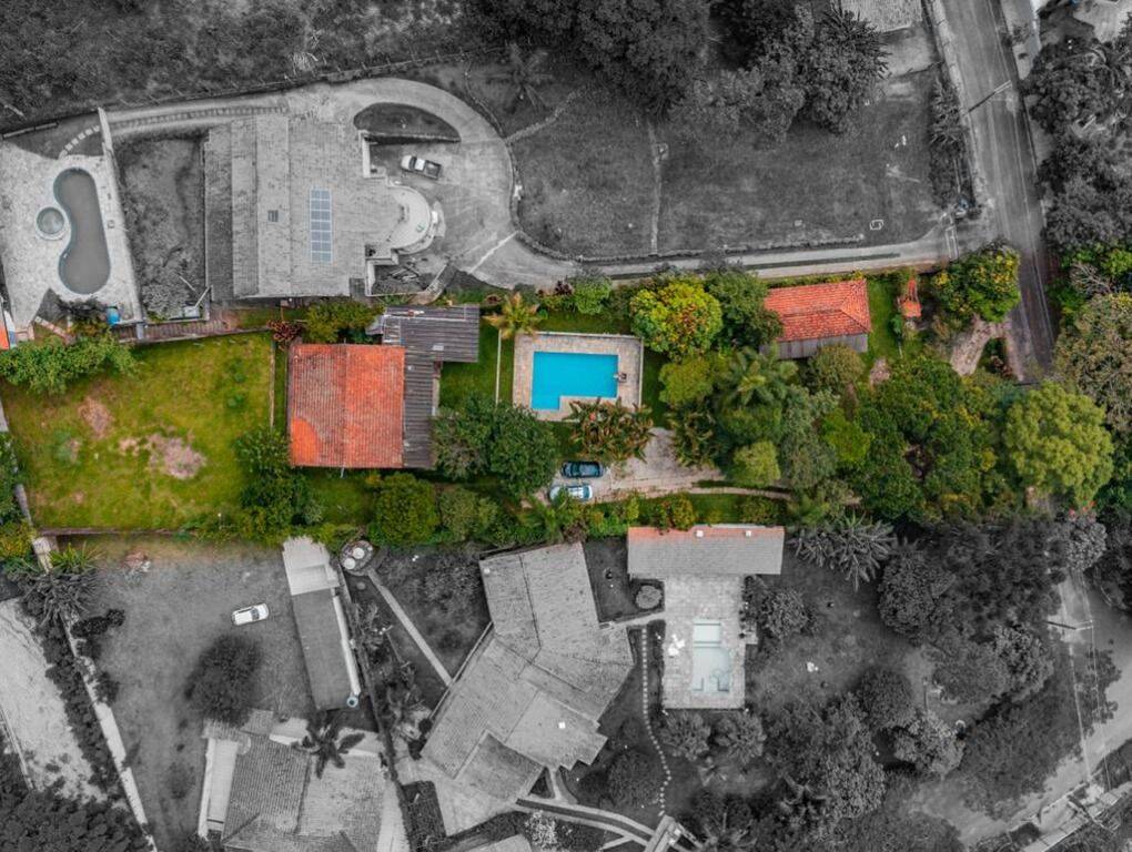 Apartamento à venda com 3 quartos, 2800m² - Foto 2