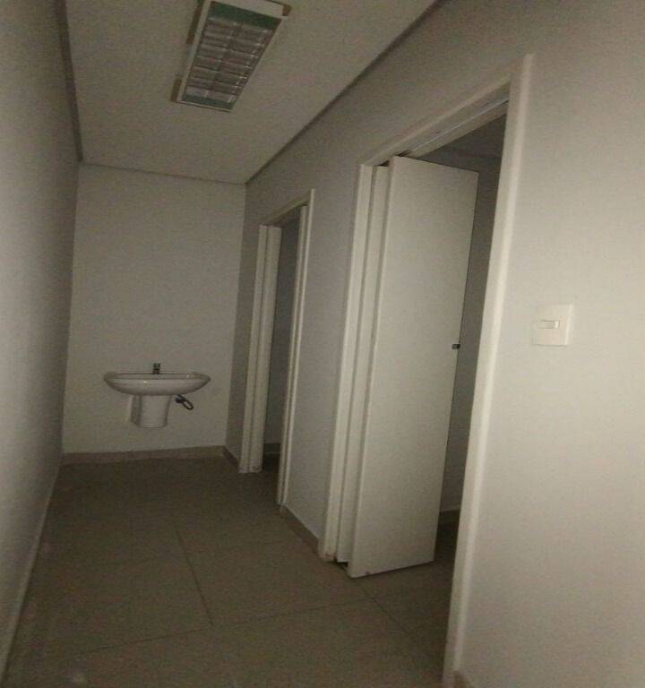 Casa para alugar com 5 quartos, 200m² - Foto 6