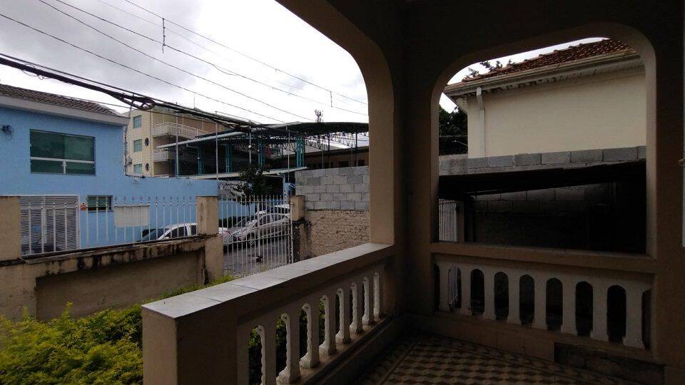 Casa para alugar com 5 quartos, 200m² - Foto 9