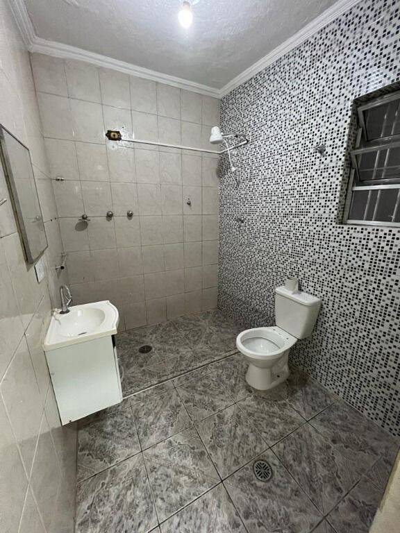 Casa para alugar com 2 quartos, 98m² - Foto 8