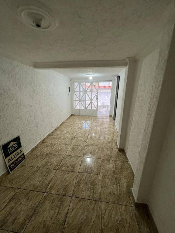 Casa para alugar com 2 quartos, 98m² - Foto 14