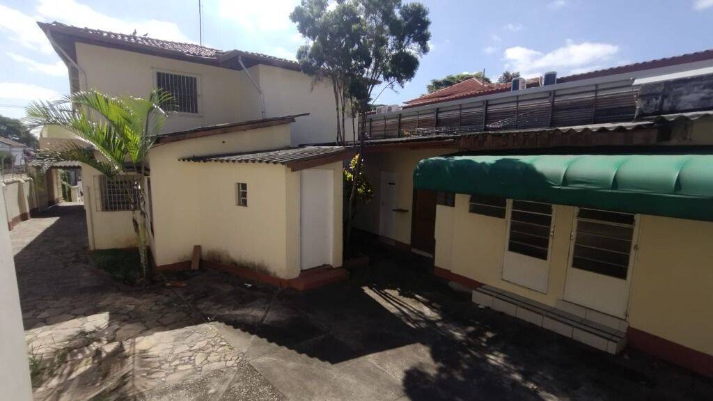 Casa, 6 quartos, 420 m² - Foto 1