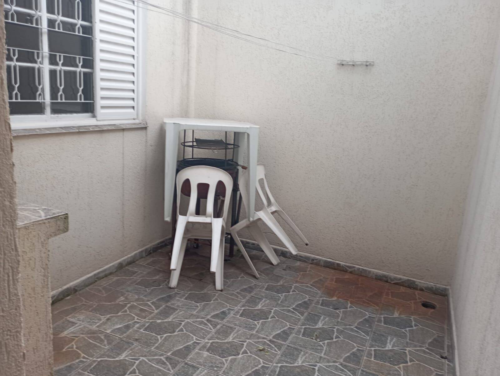 Casa para alugar com 2 quartos, 125m² - Foto 8
