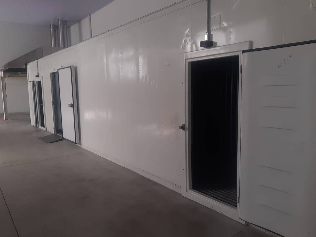 Depósito-Galpão, 600 m² - Foto 1
