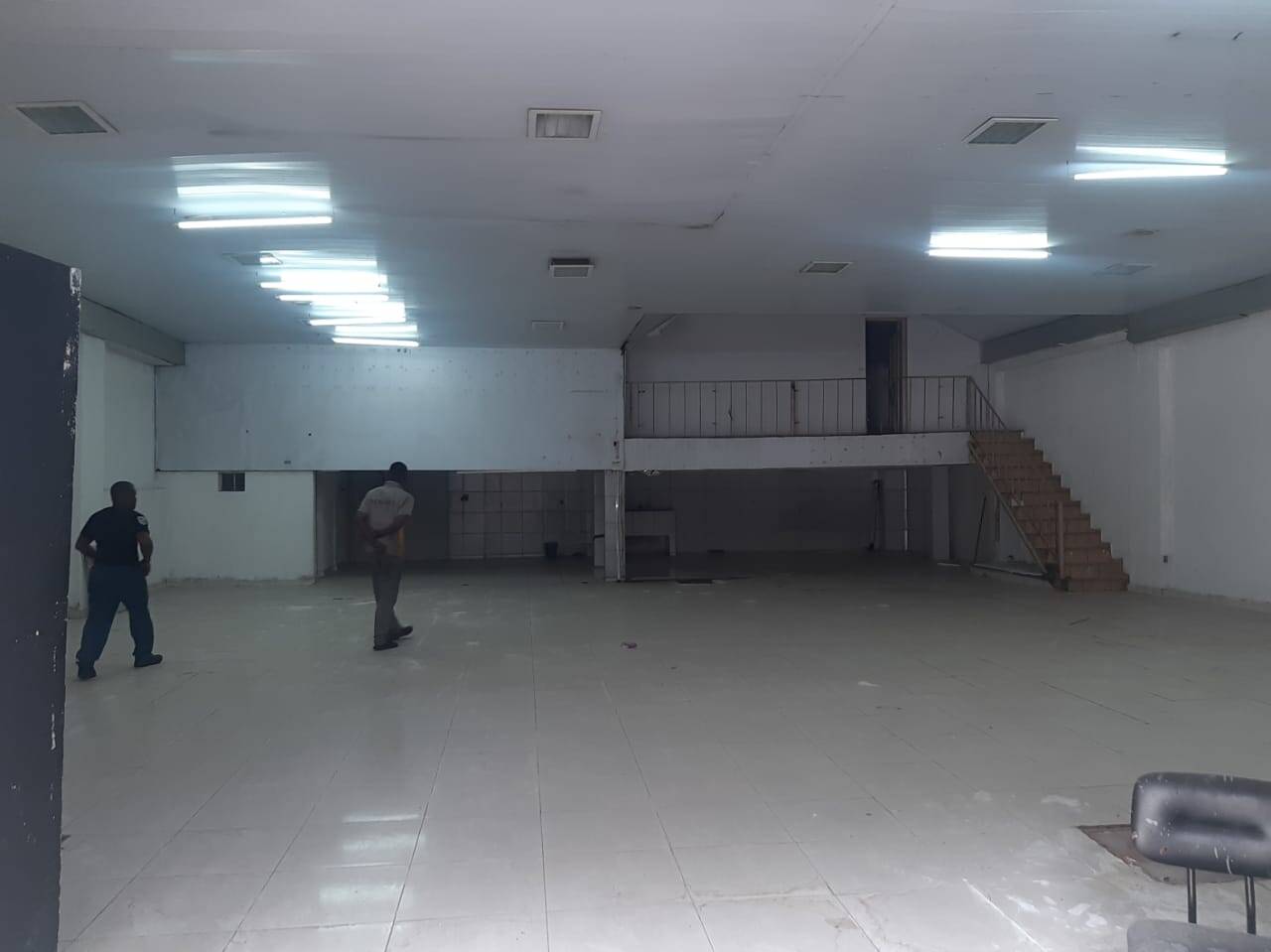 Depósito-Galpão-Armazém para alugar, 380m² - Foto 9