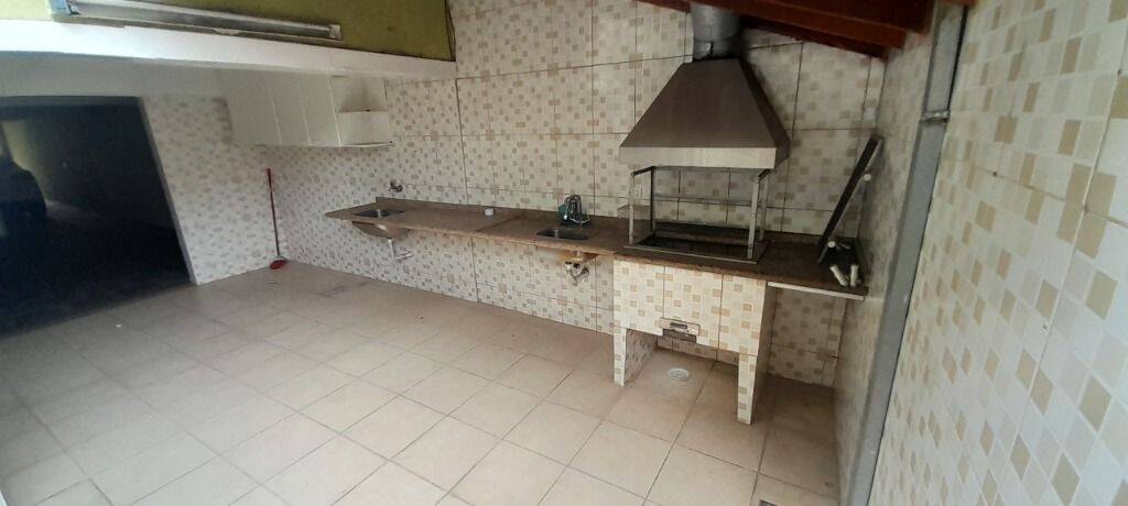 Casa, 3 quartos, 250 m² - Foto 2
