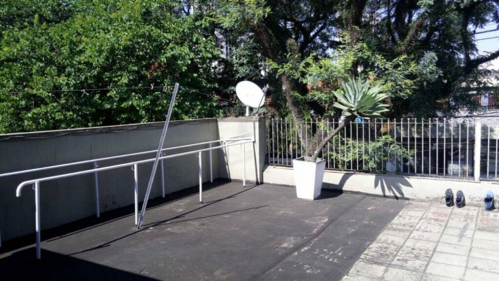 Sobrado à venda com 3 quartos, 200m² - Foto 8