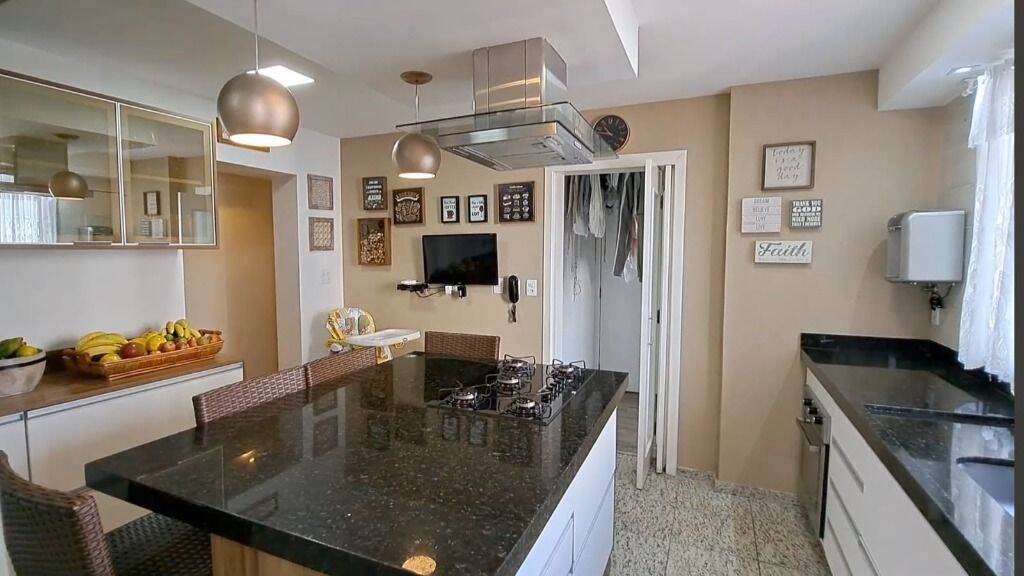 Apartamento à venda com 3 quartos, 161m² - Foto 18