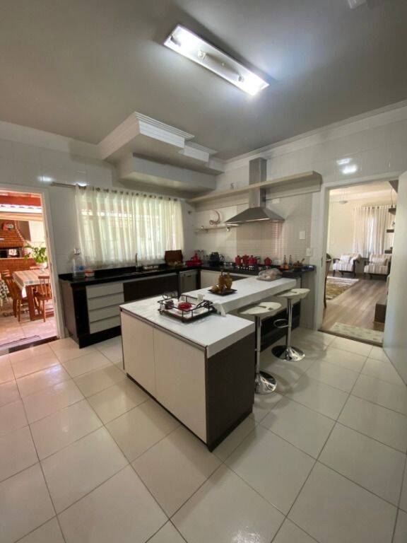 Casa, 3 quartos, 196 m² - Foto 28