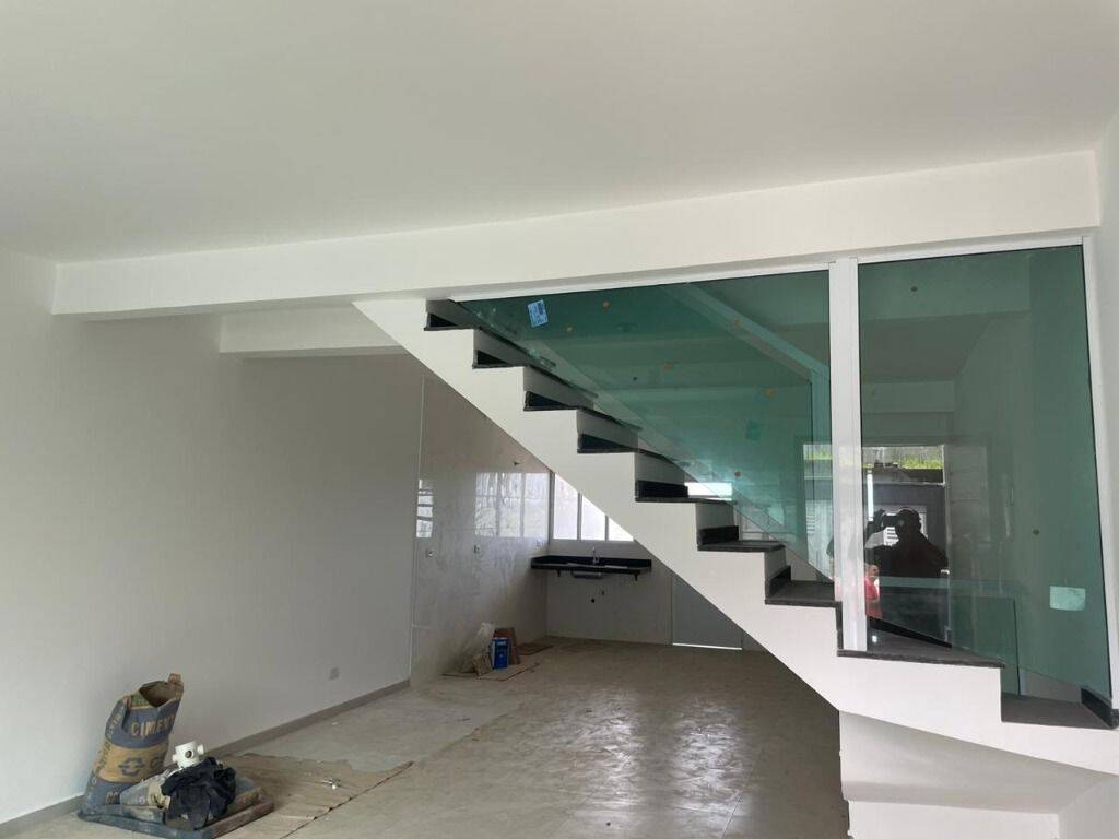 Casa à venda e aluguel com 3 quartos, 225m² - Foto 11