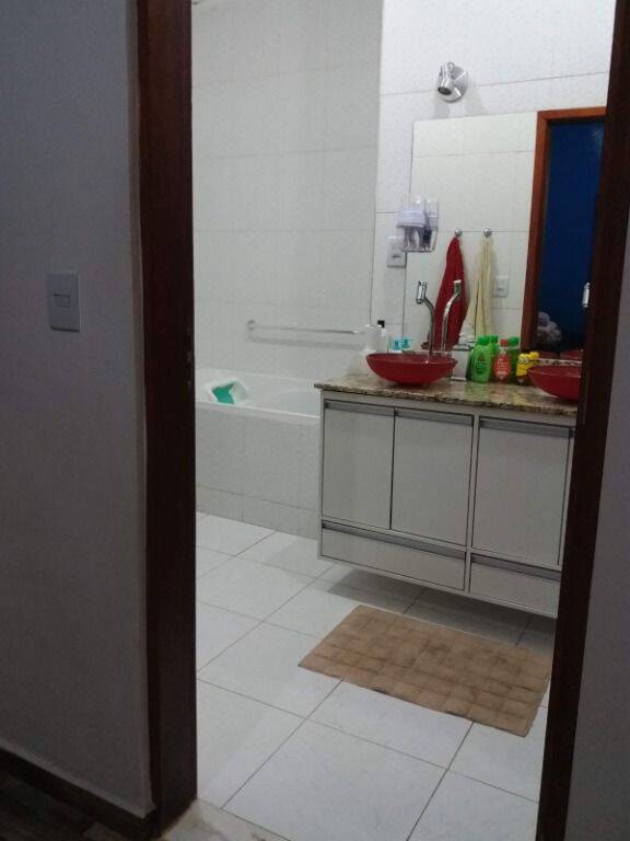 Casa, 3 quartos, 200 m² - Foto 14
