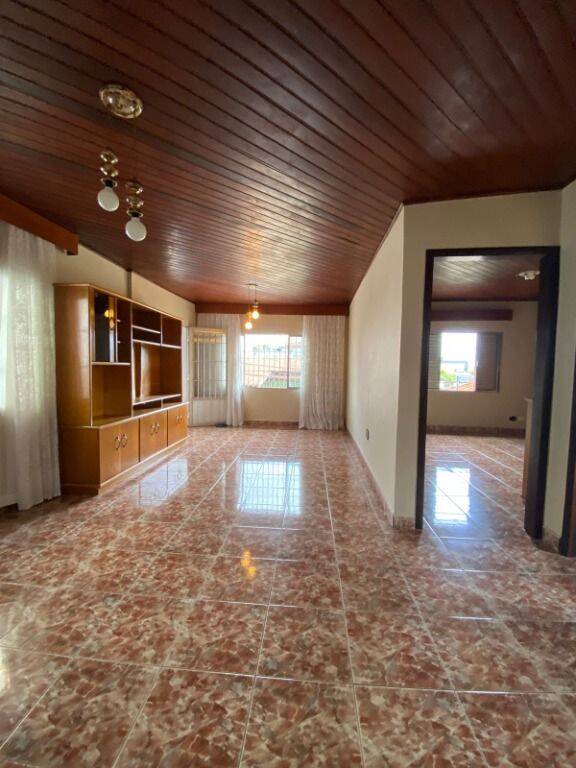 Casa, 4 quartos, 180 m² - Foto 1