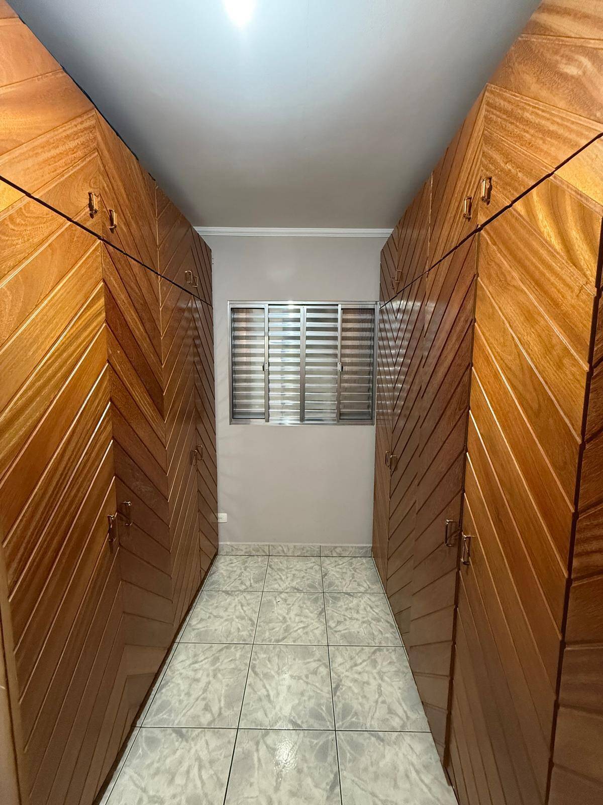Sobrado, 3 quartos, 181 m² - Foto 2