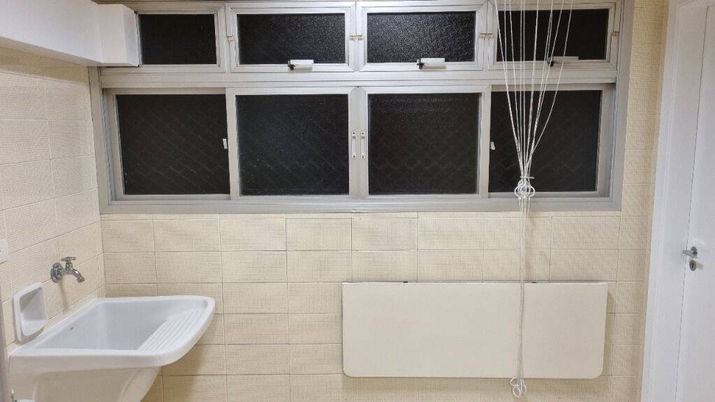 Apartamento para alugar com 3 quartos, 105m² - Foto 11