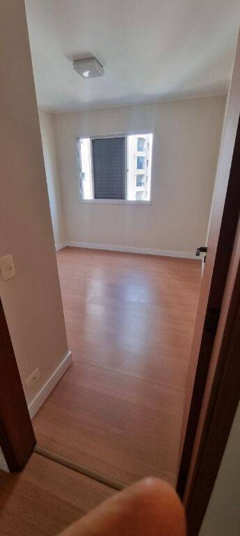 Apartamento para alugar com 3 quartos, 105m² - Foto 10