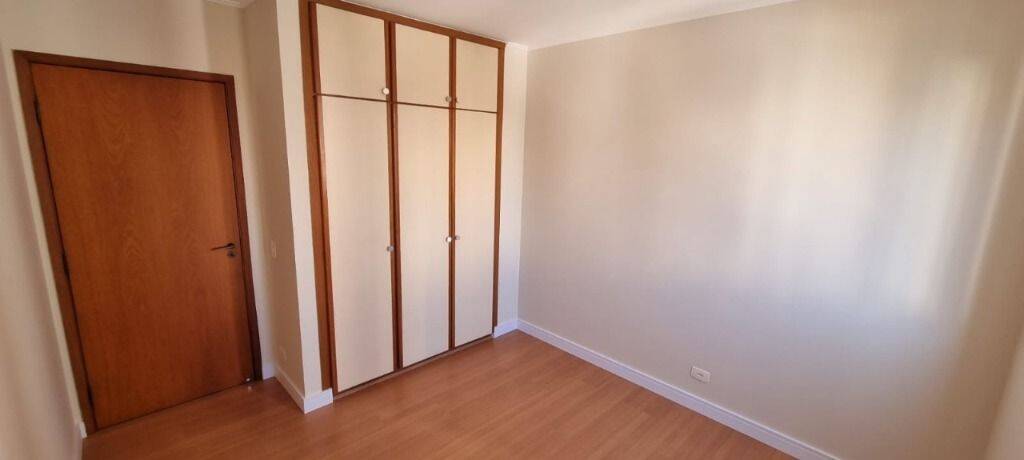 Apartamento para alugar com 3 quartos, 105m² - Foto 14