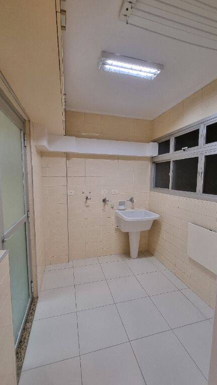 Apartamento para alugar com 3 quartos, 105m² - Foto 15