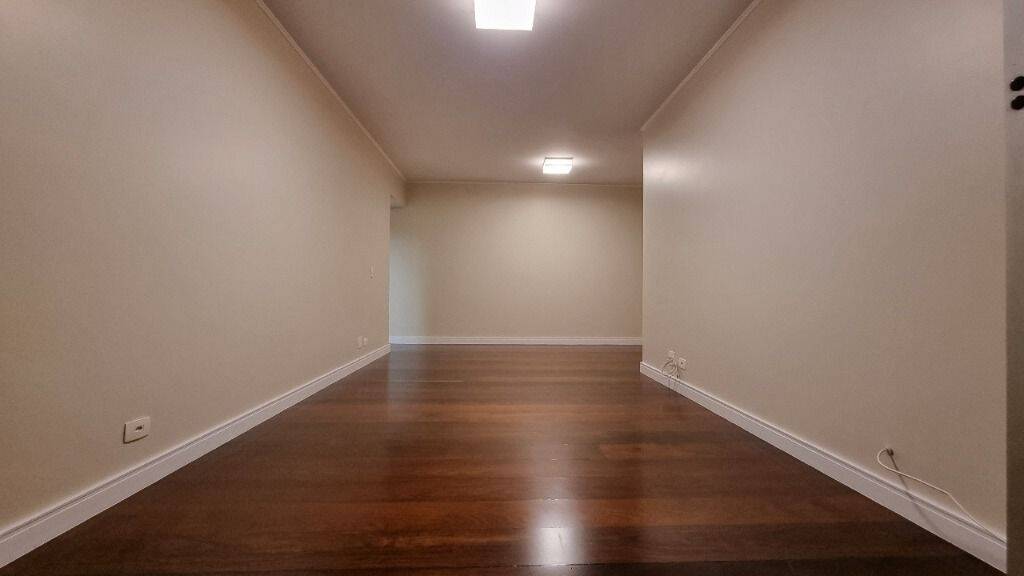 Apartamento para alugar com 3 quartos, 105m² - Foto 26