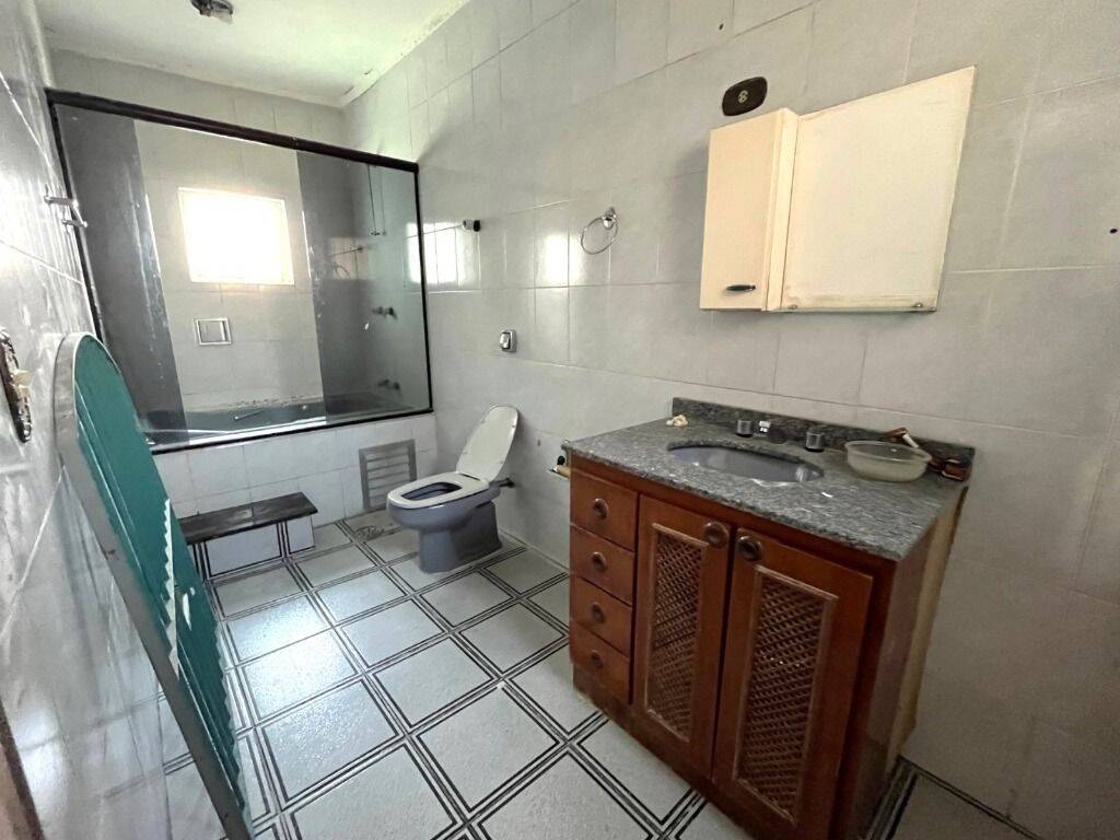 Sobrado à venda com 5 quartos, 370m² - Foto 11