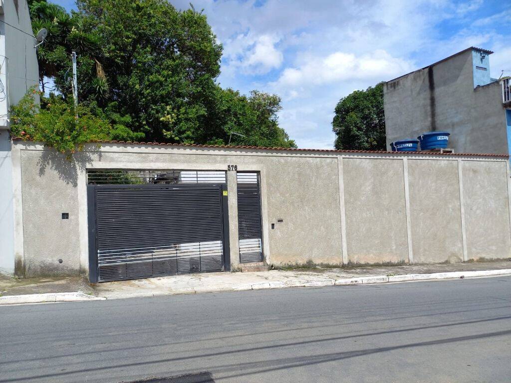 Casa, 3 quartos, 161 m² - Foto 1