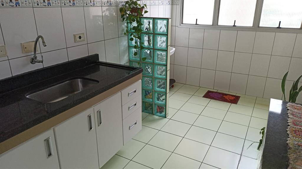 Apartamento à venda com 2 quartos, 60m² - Foto 17