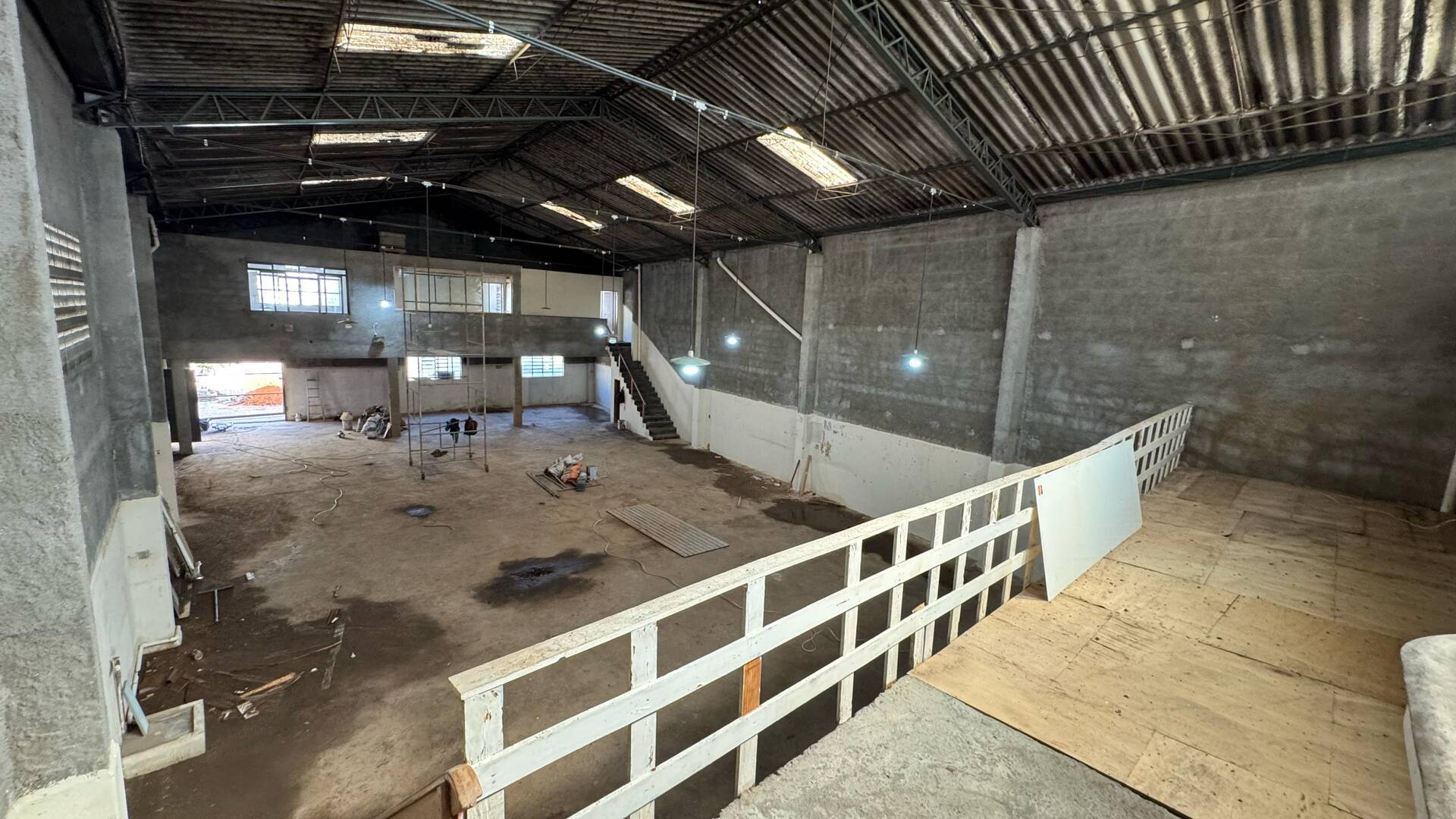 Sala-Conjunto, 1000 m² - Foto 5