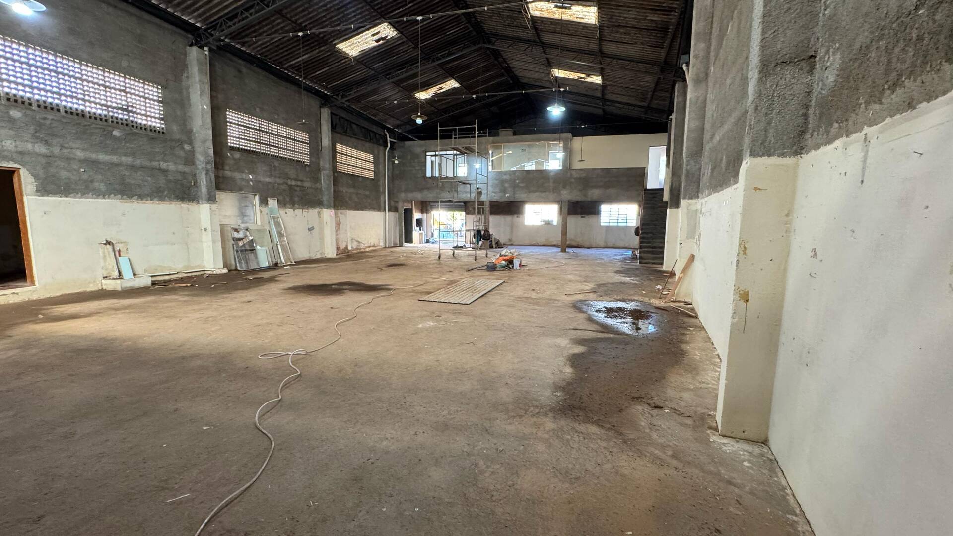 Sala-Conjunto, 1000 m² - Foto 6