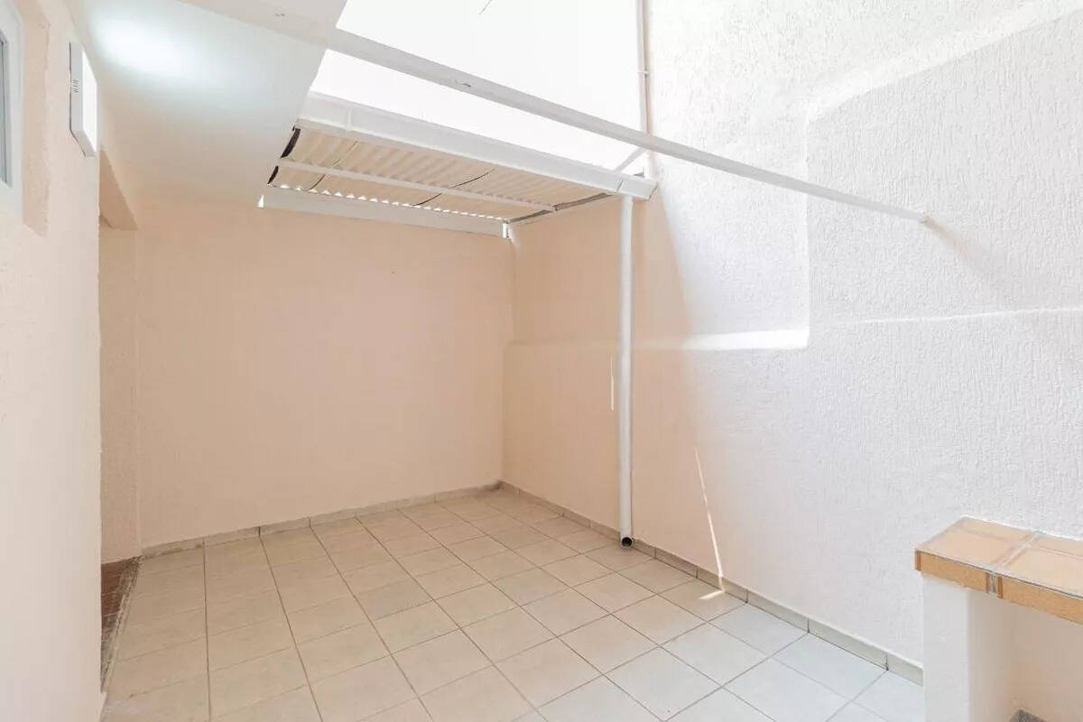 Sobrado à venda com 2 quartos, 135m² - Foto 2
