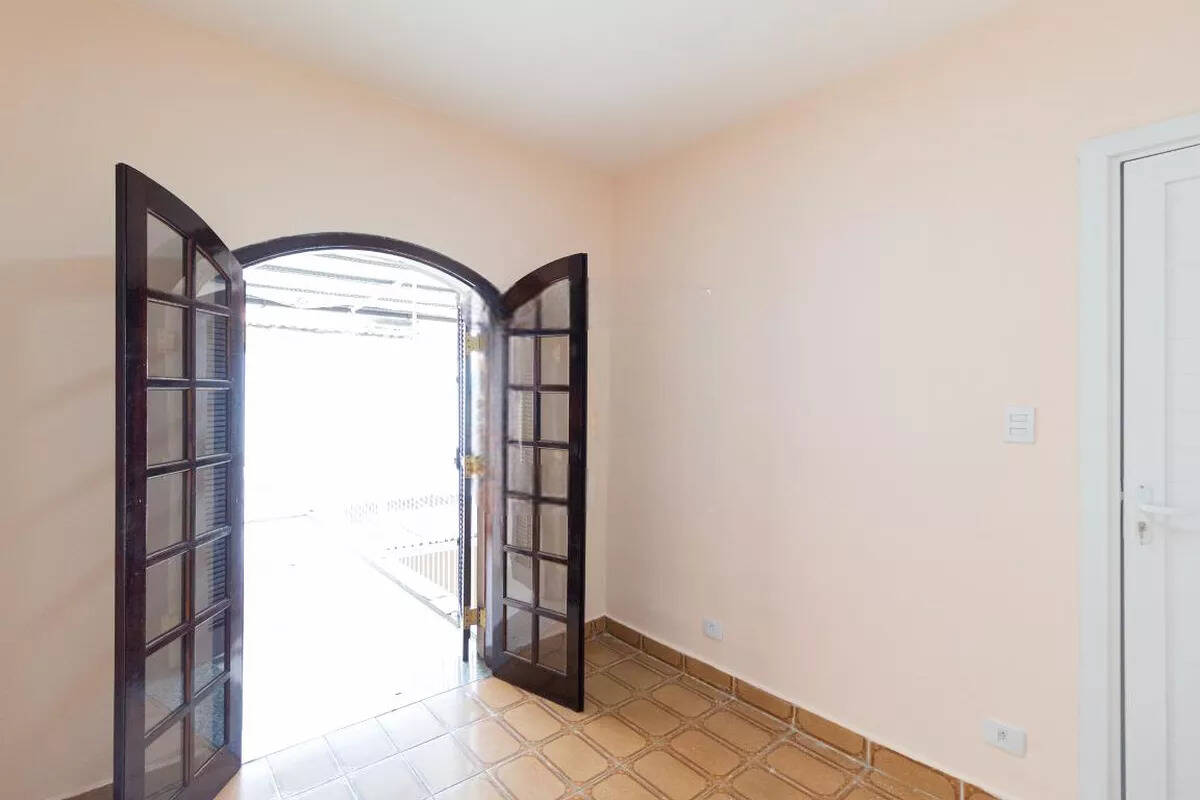 Sobrado à venda com 2 quartos, 135m² - Foto 4